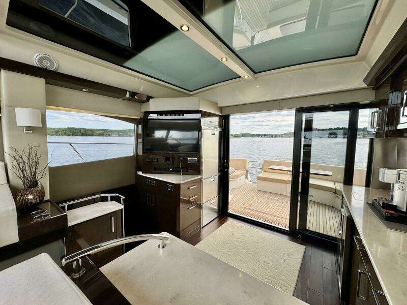 52ft Carver Yacht For Sale