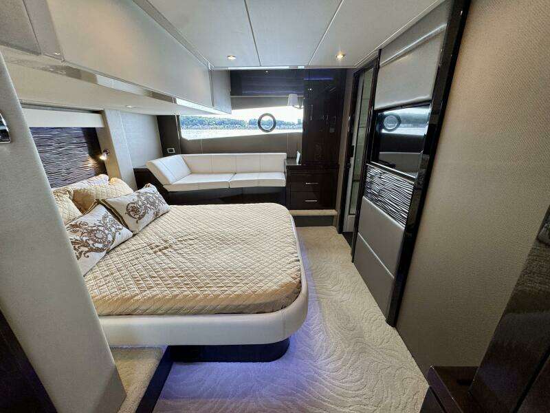 52ft Carver Yacht For Sale