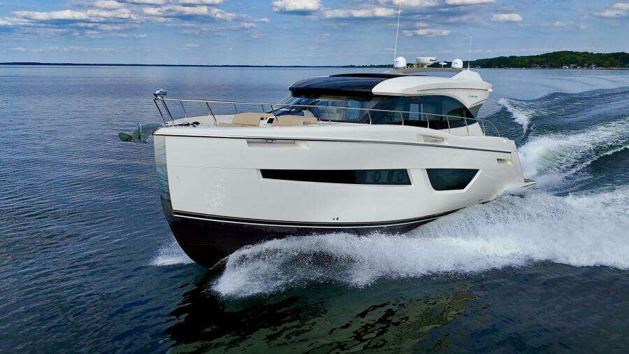 52ft Carver Yacht For Sale