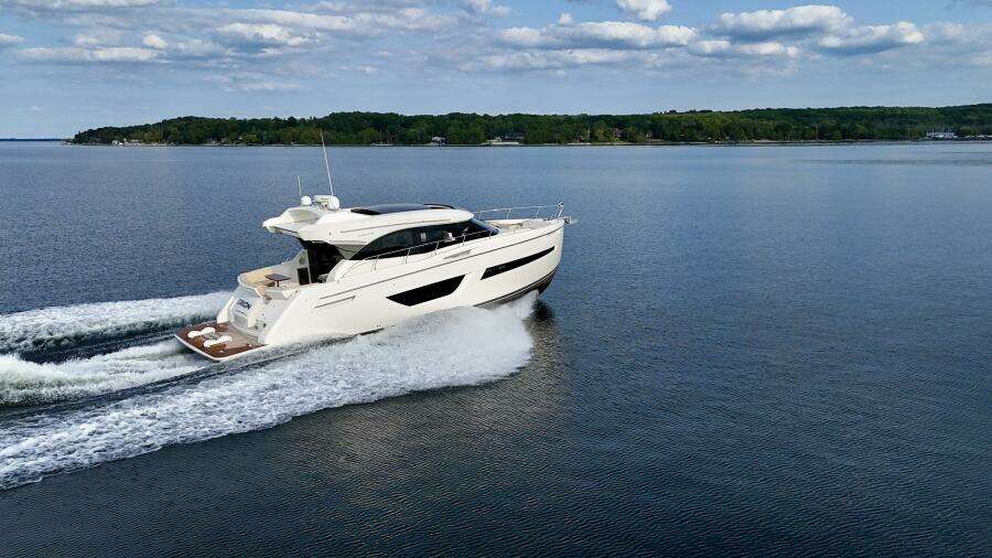 52ft Carver Yacht For Sale