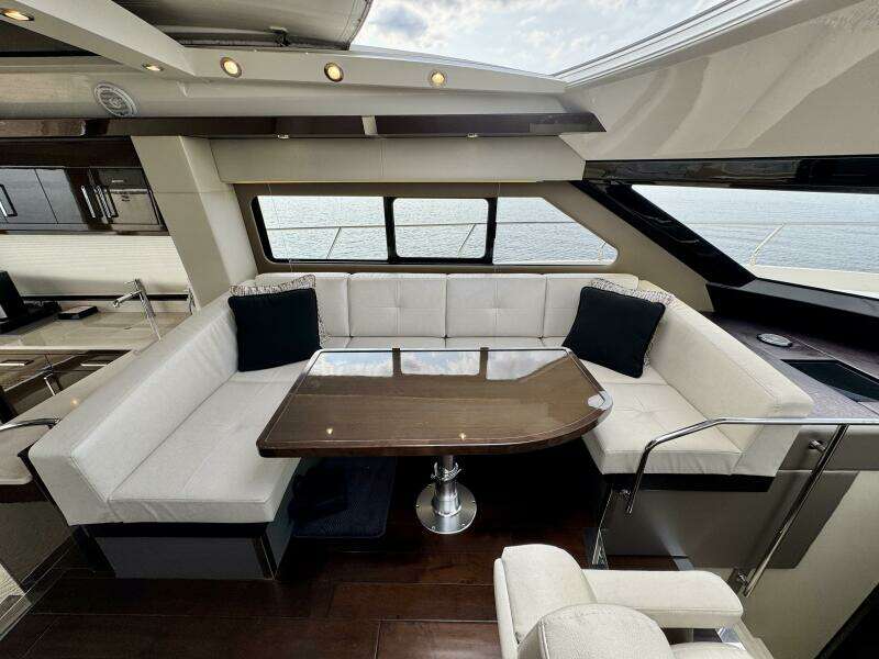52ft Carver Yacht For Sale
