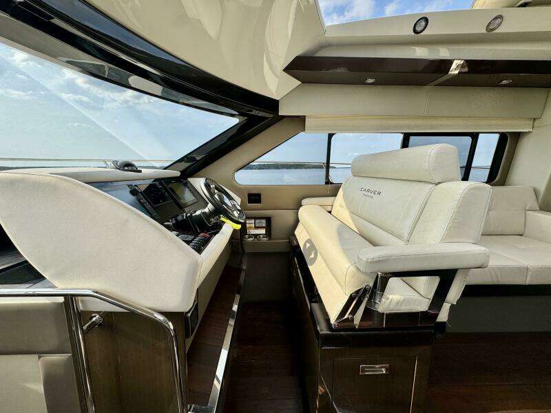 52ft Carver Yacht For Sale