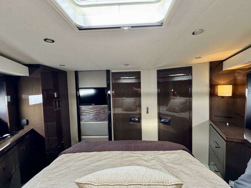 52ft Carver Yacht For Sale