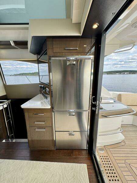 52ft Carver Yacht For Sale