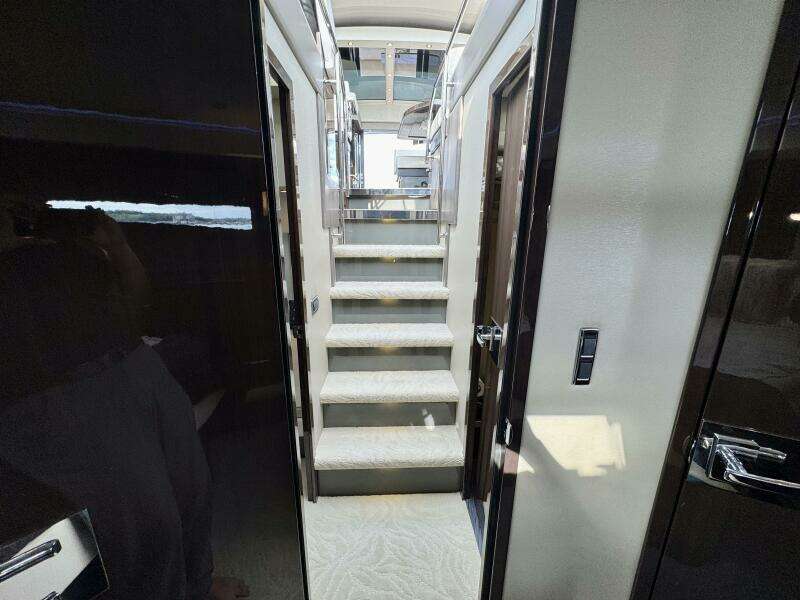 52ft Carver Yacht For Sale