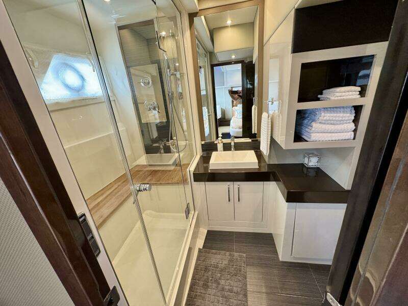 52ft Carver Yacht For Sale