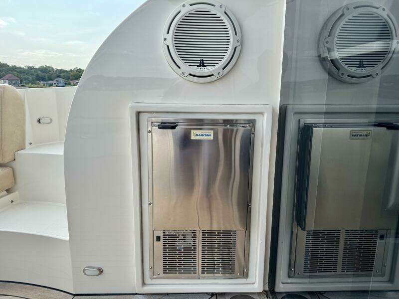 52ft Carver Yacht For Sale