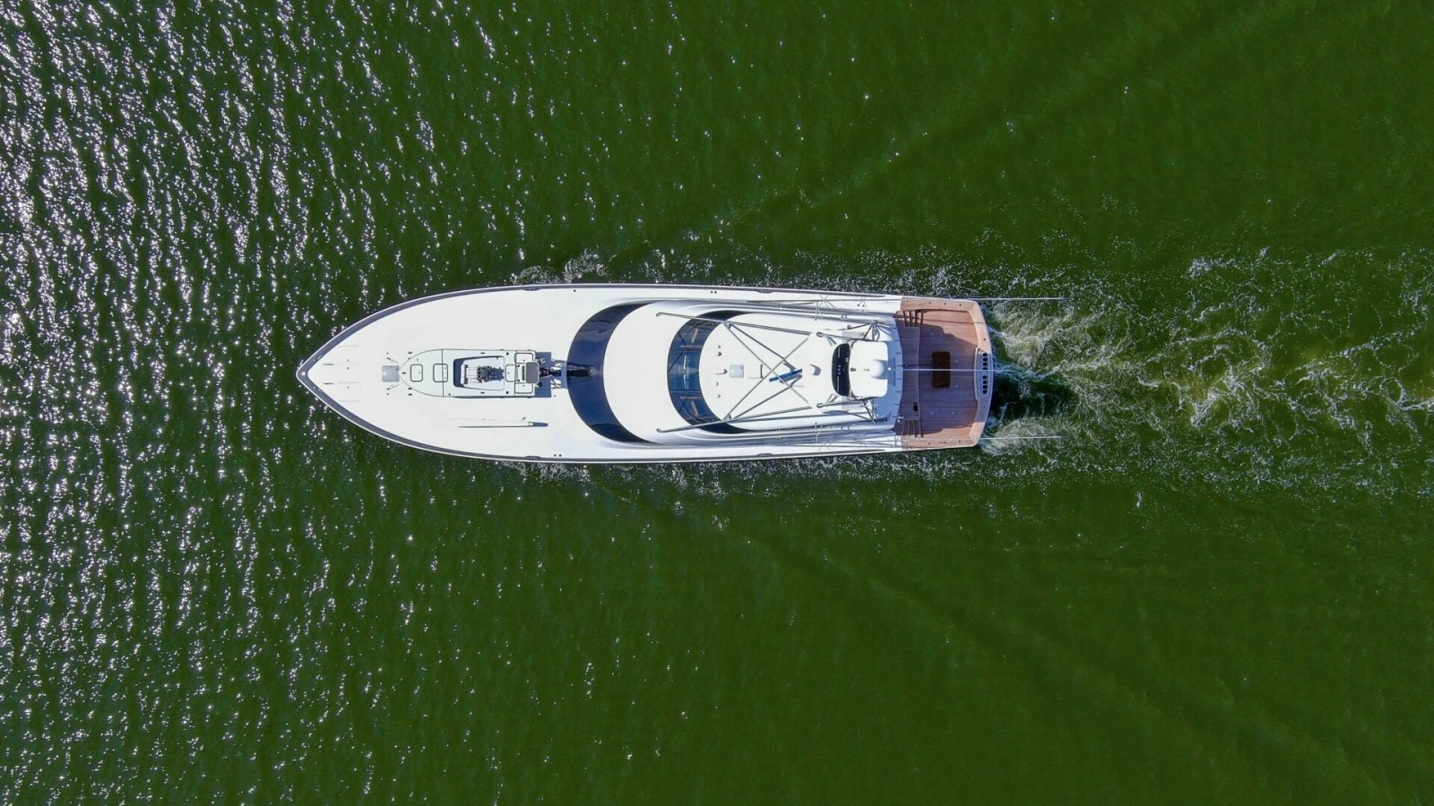 2016 92 Viking Enclosed Bridge Touche Exterior (19)