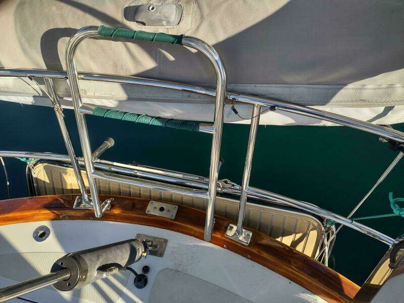 59ft Hinckley Yacht For Sale