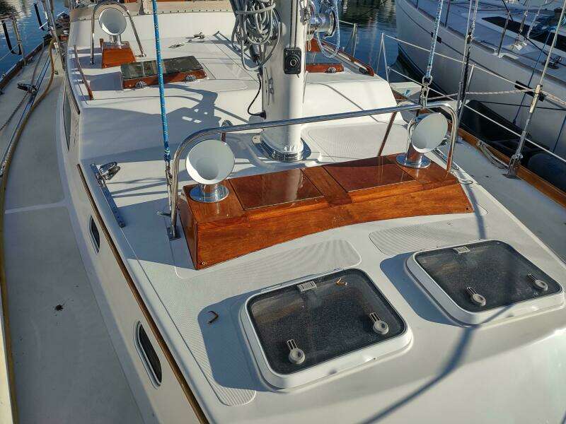 59ft Hinckley Yacht For Sale