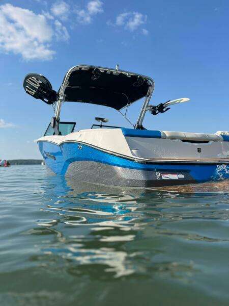 24ft Mastercraft Yacht For Sale