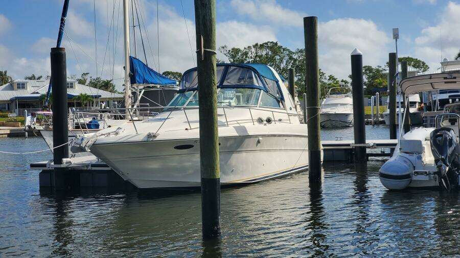 4th Quarter 32ft Sea Ray Yacht For Sale