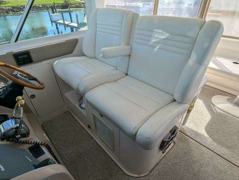 39ft Sea Ray Yacht For Sale
