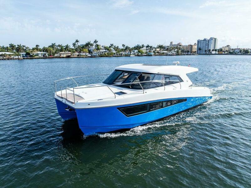 2025 Makai M37