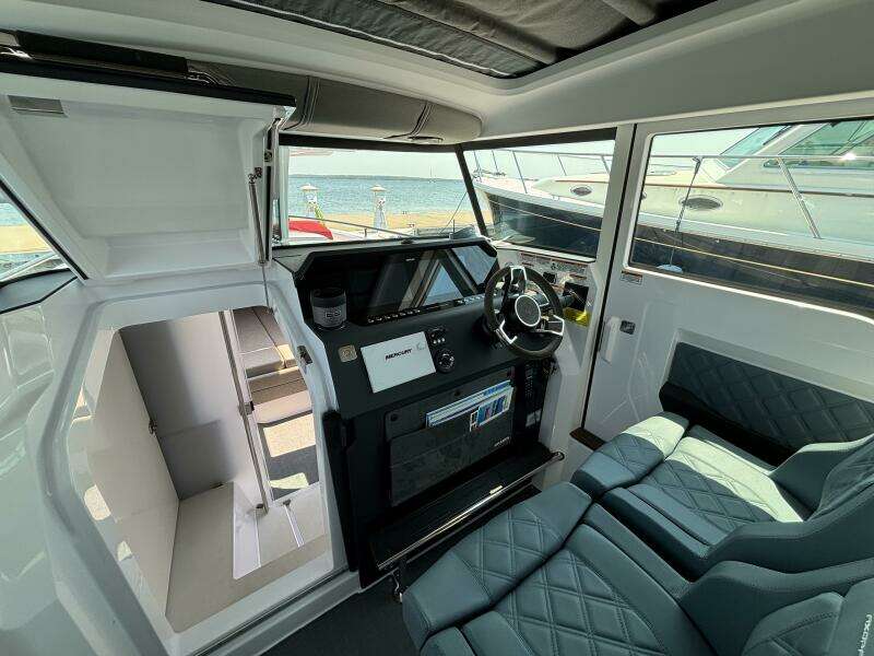 37ft Axopar Yacht For Sale