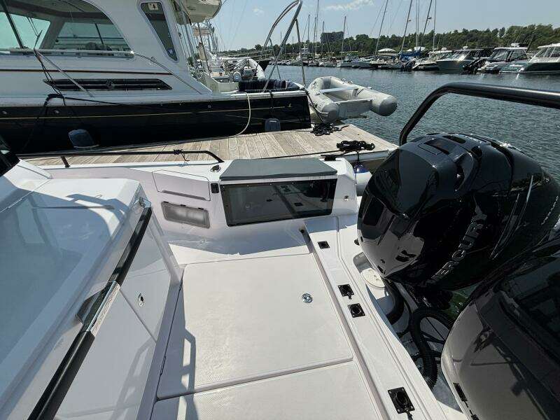 37ft Axopar Yacht For Sale
