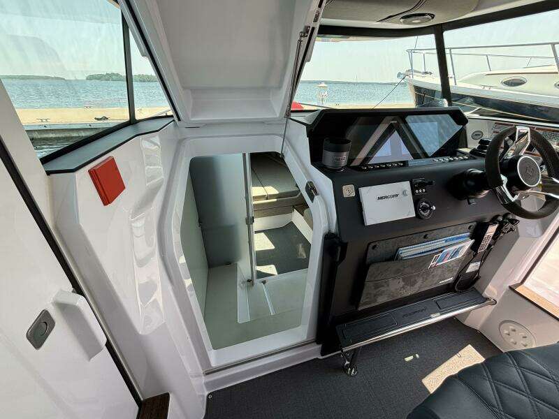 37ft Axopar Yacht For Sale