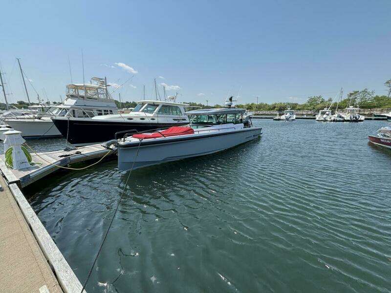37ft Axopar Yacht For Sale