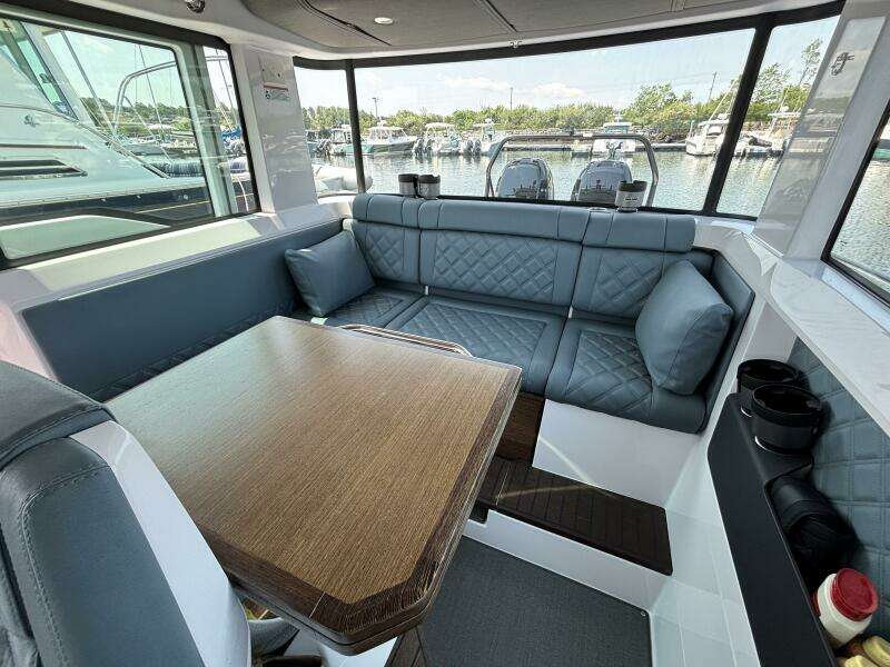 37ft Axopar Yacht For Sale