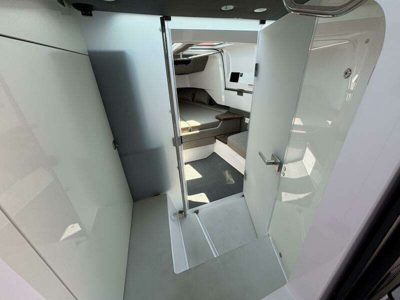 37ft Axopar Yacht For Sale
