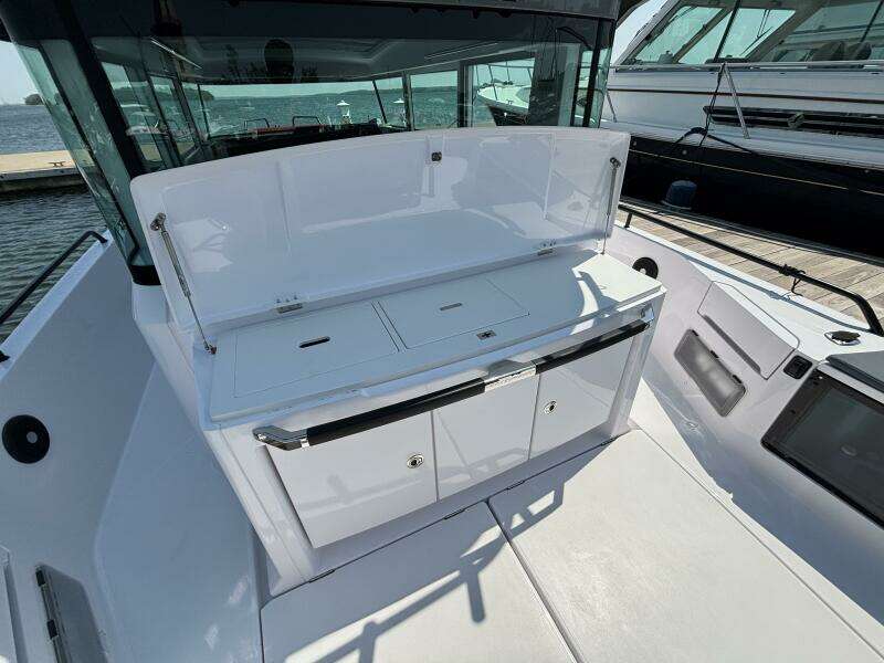 37ft Axopar Yacht For Sale