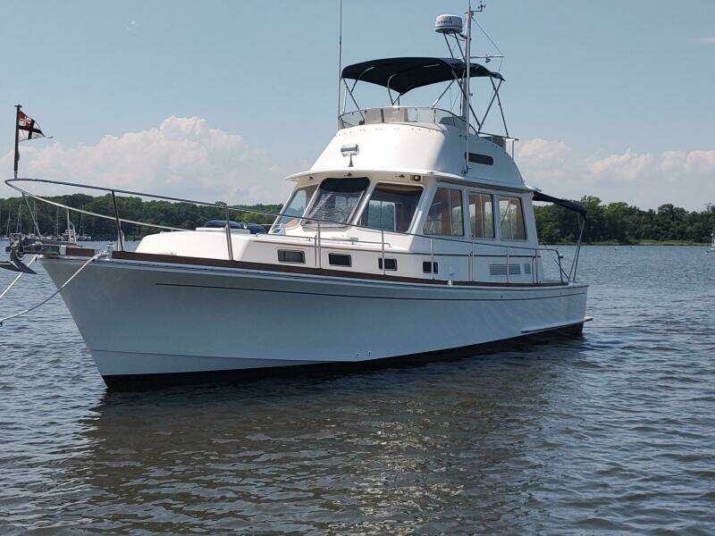 1996 Grand Banks Eastbay 40