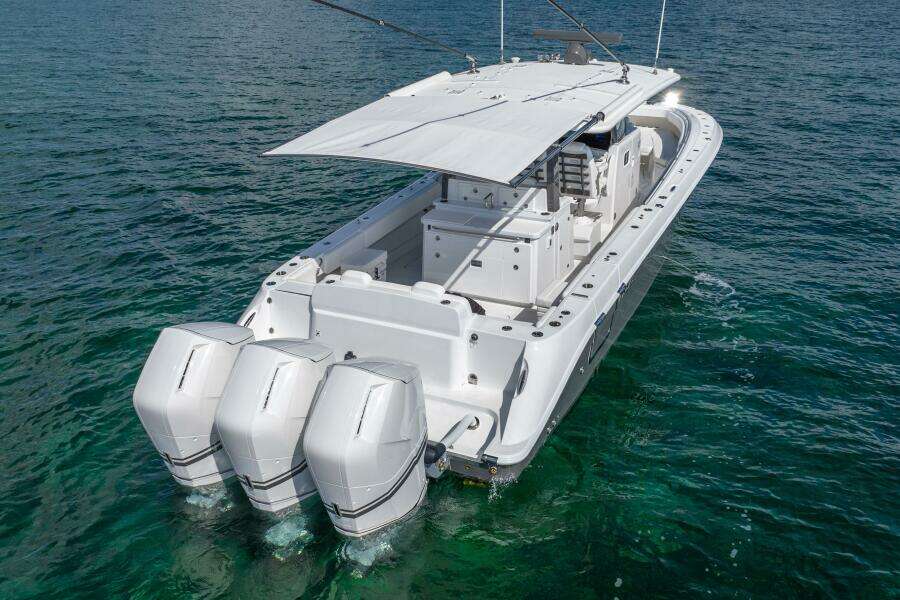 42ft HCB Yacht For Sale