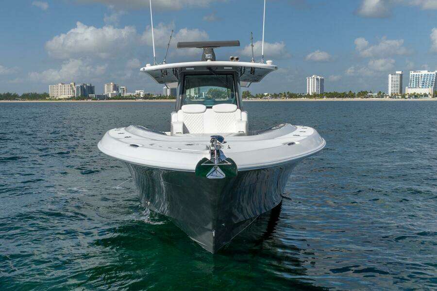 42ft HCB Yacht For Sale
