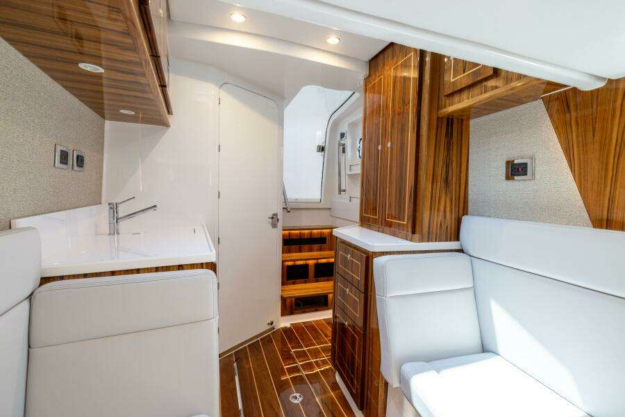 48ft HCB Yacht For Sale