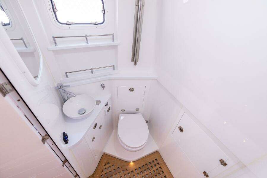 48ft HCB Yacht For Sale