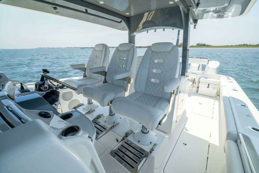 42ft HCB Yacht For Sale
