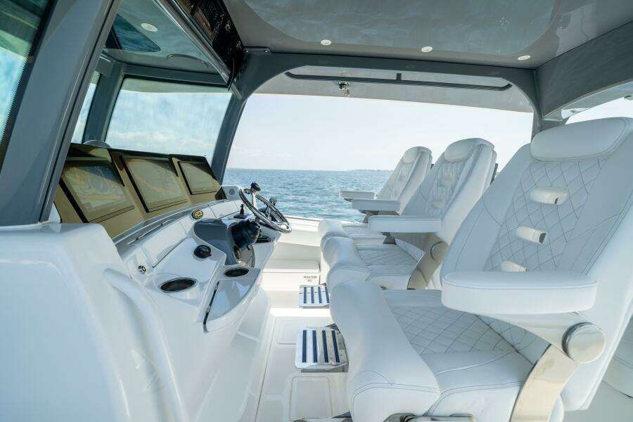 42ft HCB Yacht For Sale