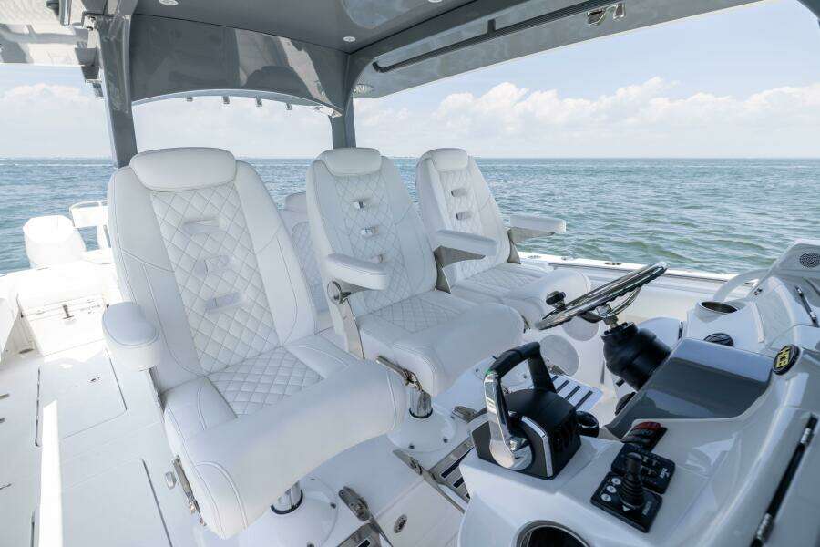 42ft HCB Yacht For Sale