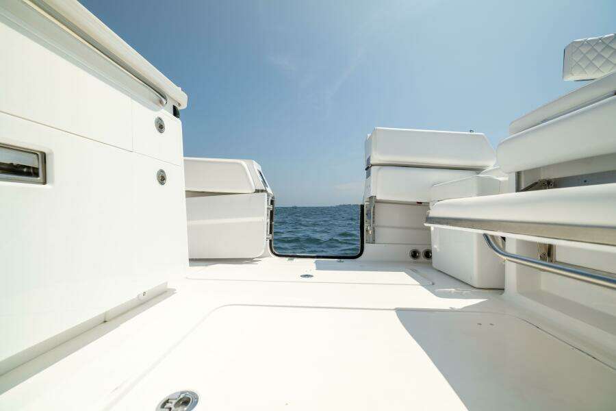 42ft HCB Yacht For Sale