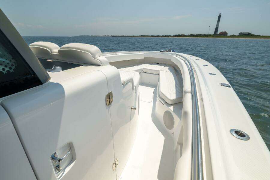 42ft HCB Yacht For Sale
