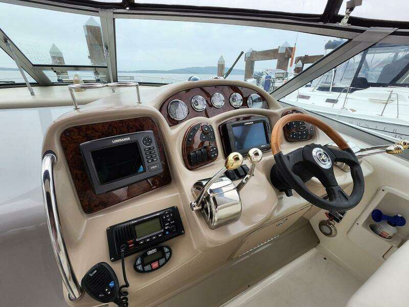 PRICE REDUCED  99 000cad 34ft Sea Ray Yacht For Sale