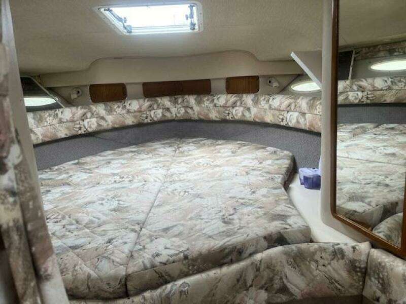 33ft Sea Ray Yacht For Sale