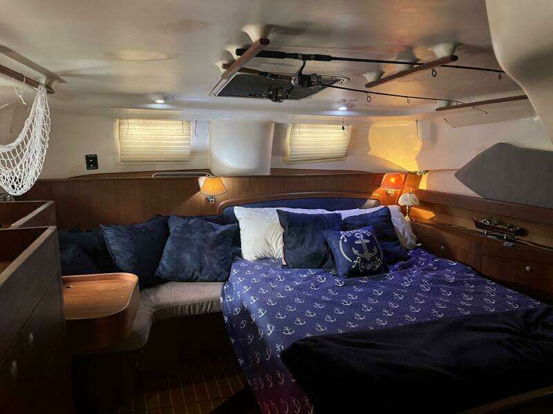 1999 Hunter 450 Passage