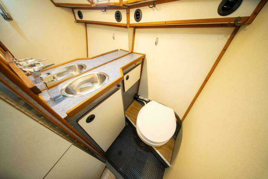 North Wind 32ft EagleCraft Yacht For Sale