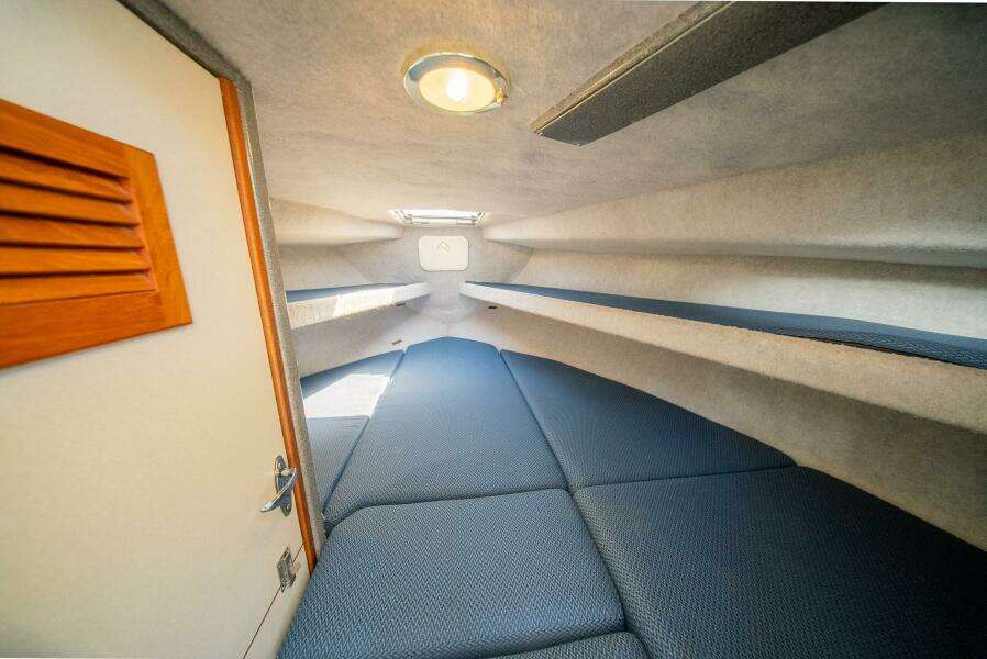 North Wind 32ft EagleCraft Yacht For Sale