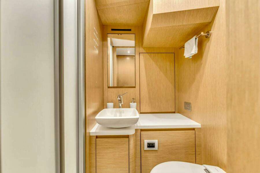 NOTYNOG 90ft Sanlorenzo Yacht For Sale NOTYNOG 90ft Sanlorenzo Yacht For Sale