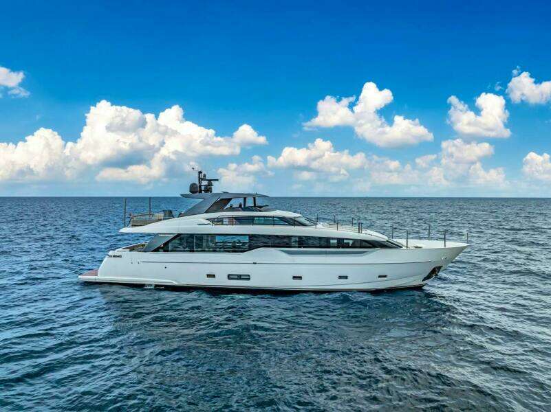 NOTYNOG 90ft Sanlorenzo Yacht For Sale NOTYNOG 90ft Sanlorenzo Yacht For Sale