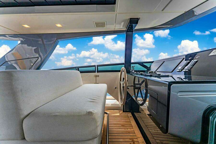 NOTYNOG 90ft Sanlorenzo Yacht For Sale NOTYNOG 90ft Sanlorenzo Yacht For Sale