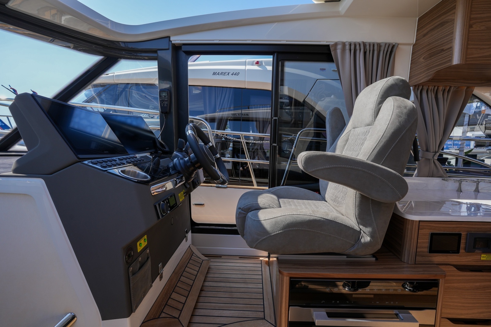 39ft Marex Yacht For Sale