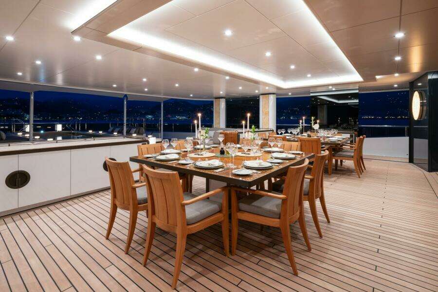 OWNER'S DECK 
