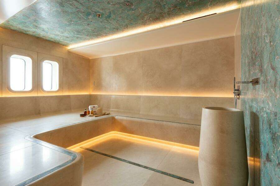 LOWER DECK – HAMMAM