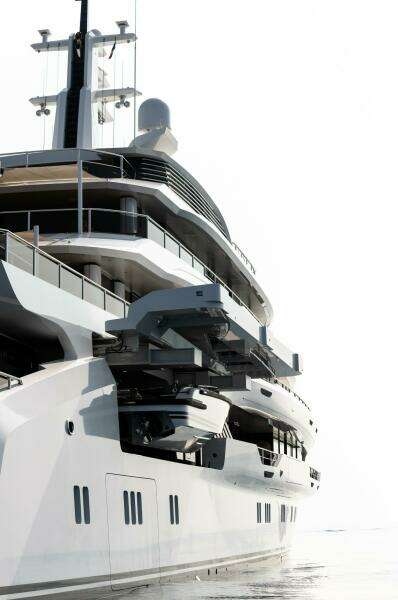 MAIN DECK - TENDER STORAGE 