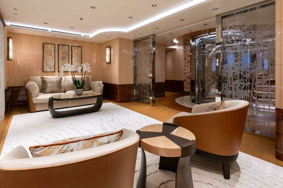 LOWER DECK - LOBBY