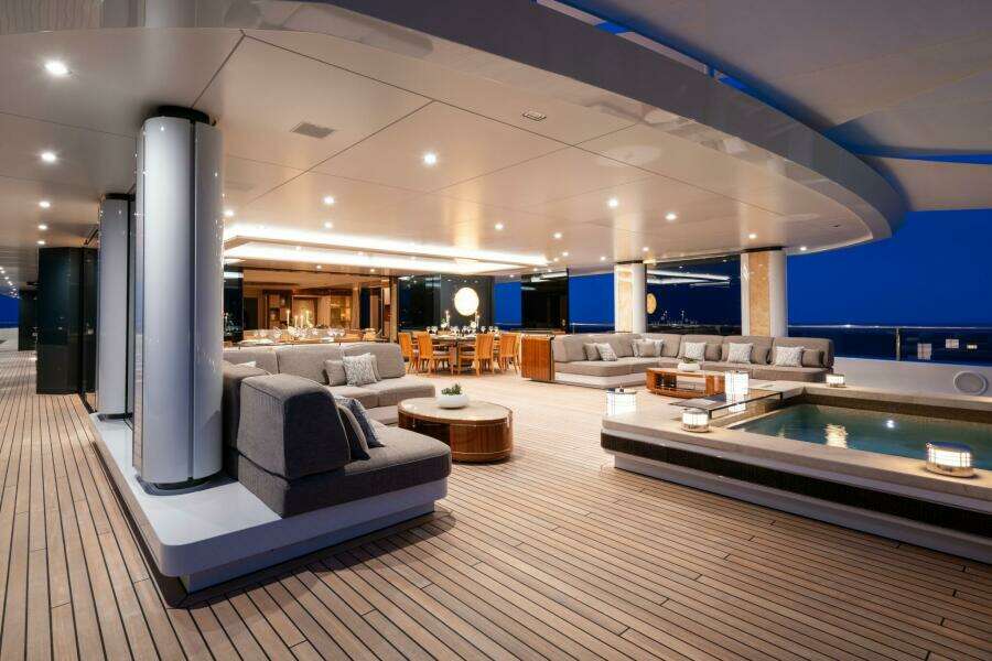 OWNER'S DECK 