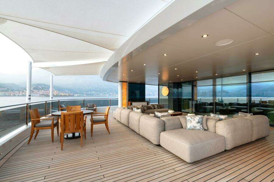BRIDGE DECK AFT